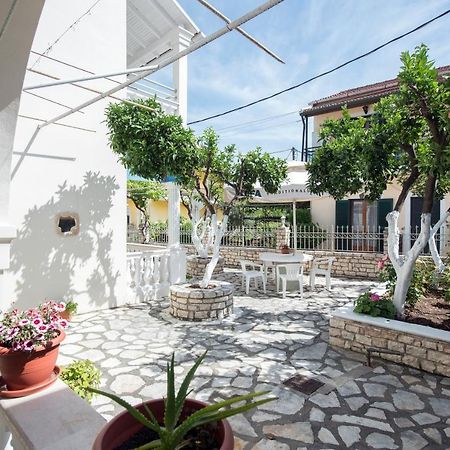 Apartamento The Orange Garden Kassiopi Exterior foto
