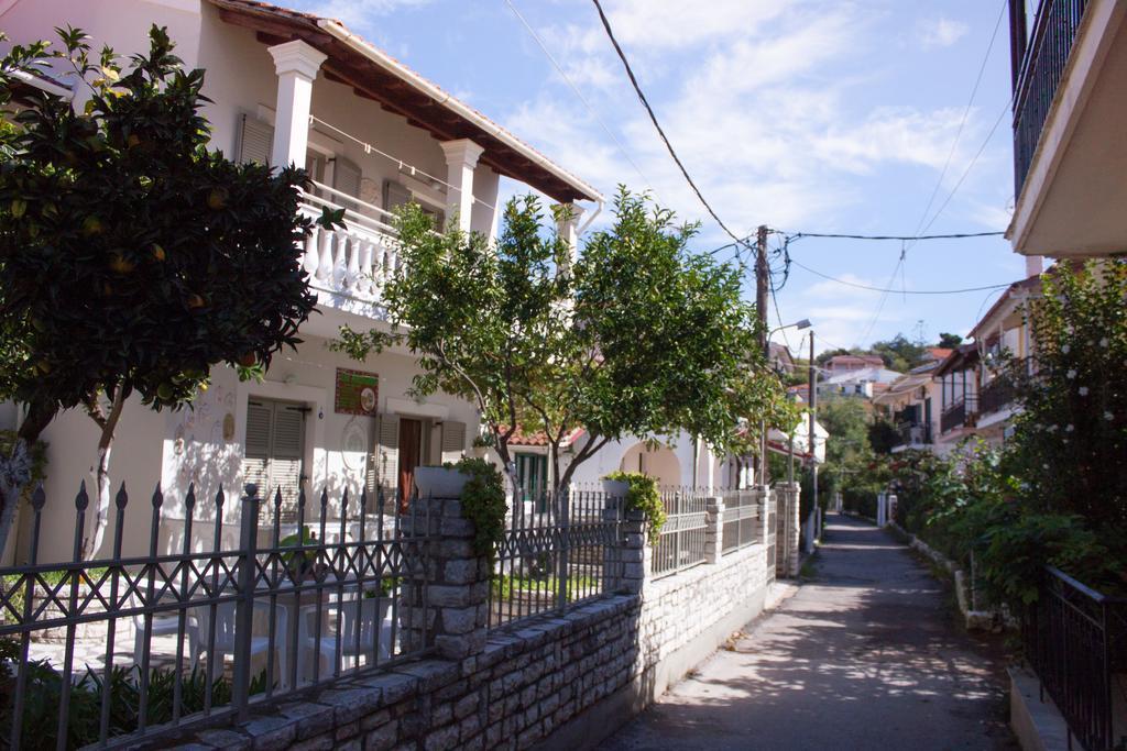 Apartamento The Orange Garden Kassiopi Exterior foto